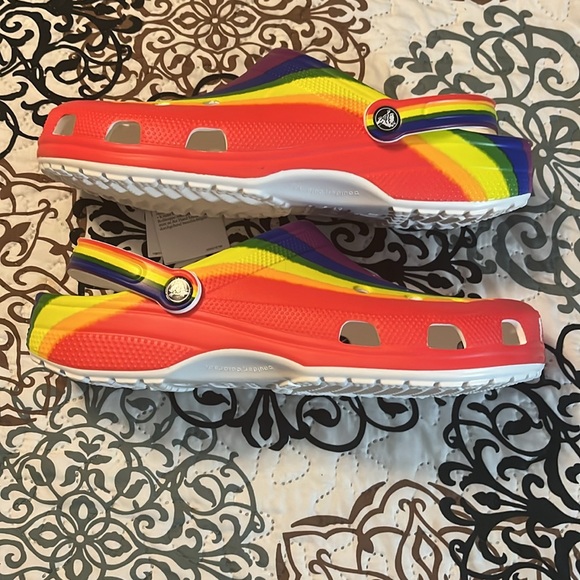 Mens Crocs Rainbow Dye Clog - Picture 3 of 8